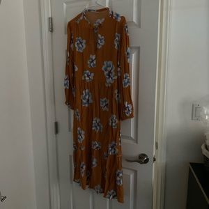 Old navy Midi dress yellow with blue flowers